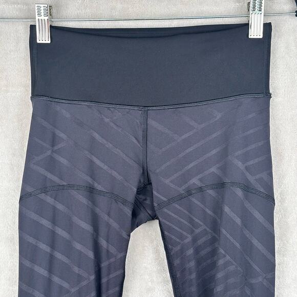 Lululemon Leggings Womens 2 Black Striped Textured Cropped Workout Athleisure - Picture 2 of 11